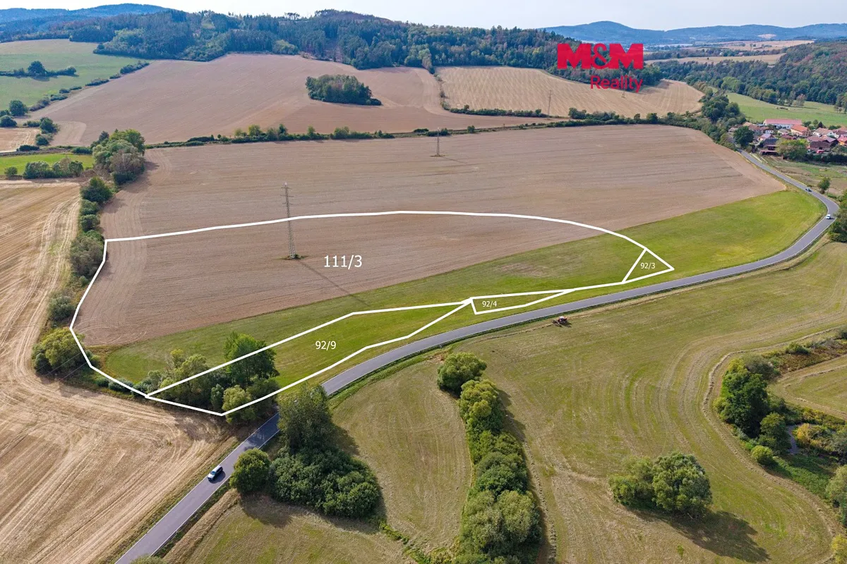 Prodej pole 77179 m²